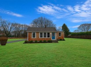 304 Munsell Rd, East Patchogue, NY 11772