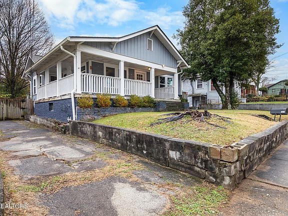 3rd image of 3620 Ashland Ave