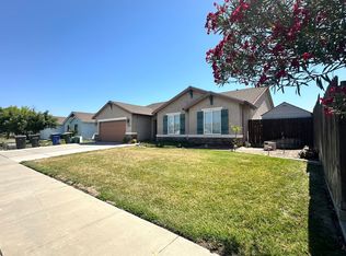 1253 S Monterey Ave, Hanford, CA 93230