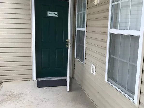 29826 Center Ridge Rd, Westlake, OH 44145