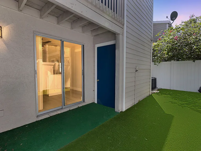 408 S Tampania Ave — Photo 24