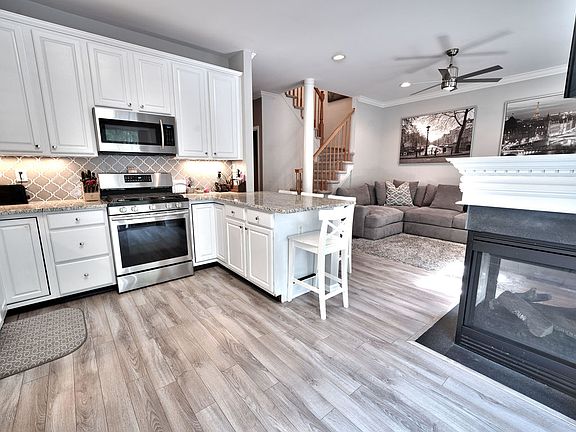 5th image of 195 Deepwater Cir