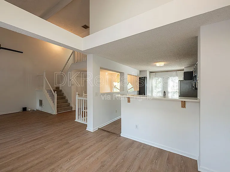 2200 Goodwood Blvd SE — Photo 9