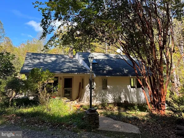 25 Falling Springs Dr, Afton, VA 22920