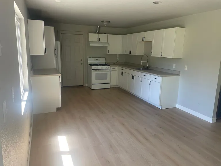 14602 Ok Mill Rd #B — Photo 3