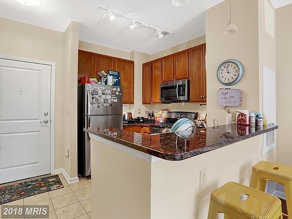 4th image of 2665 Prosperity Ave APT 121
