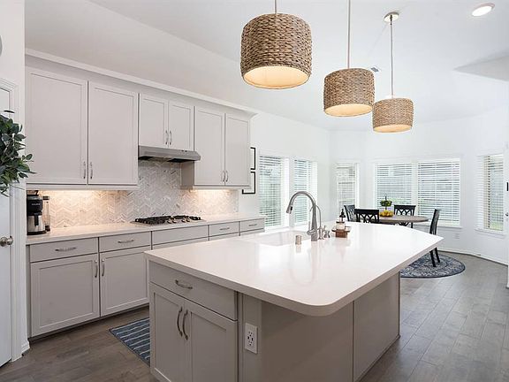 2nd image of 11211 Bluewater Lagoon Cir