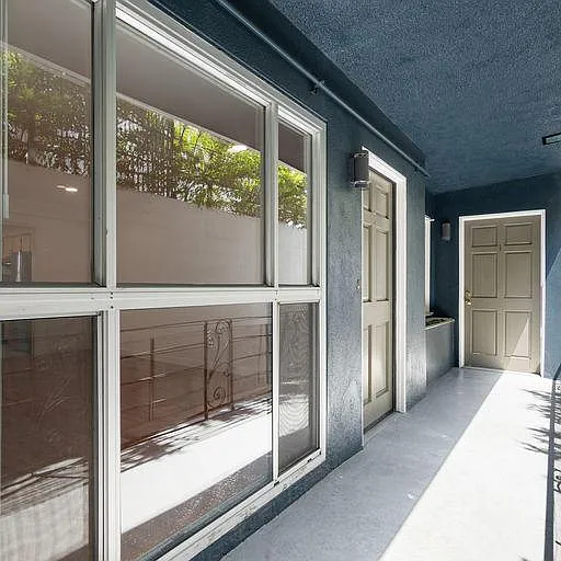Building Photo - 1607 Manning Ave #2