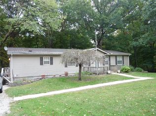 6886 N State Line Rd, Cayuga, IN 47928