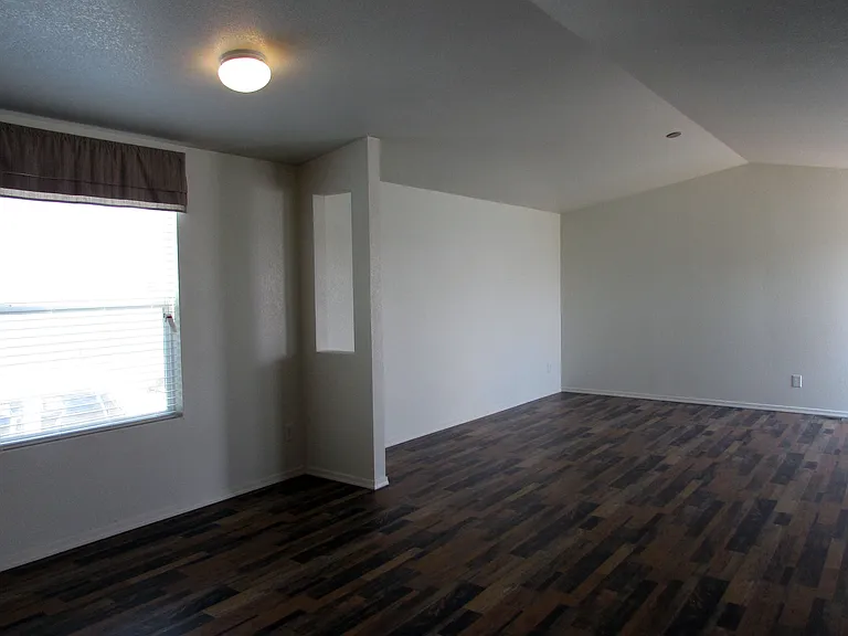 500 Miller Ave — Photo 10