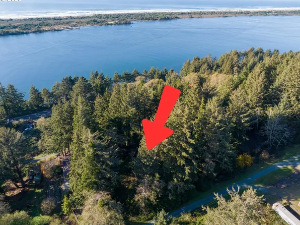 Hall Street Tl St #501-502, Rockaway Beach, OR 97136