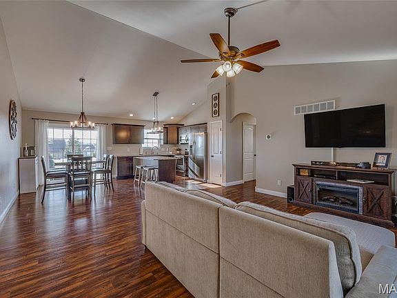 4th image of 456 N Haven Ct