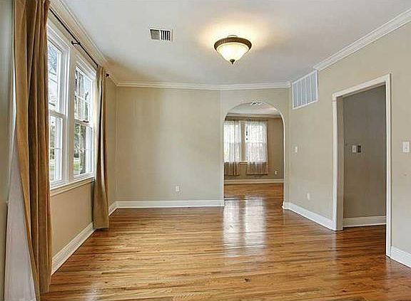 5th image of 5870 Vicksburg St