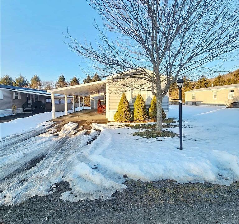 1st image of 123 Valley Dr