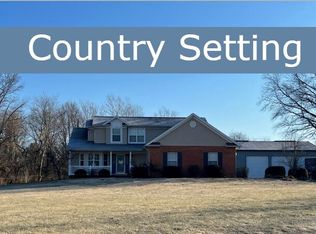 2828 Old Freeburg Rd, Belleville, IL 62220