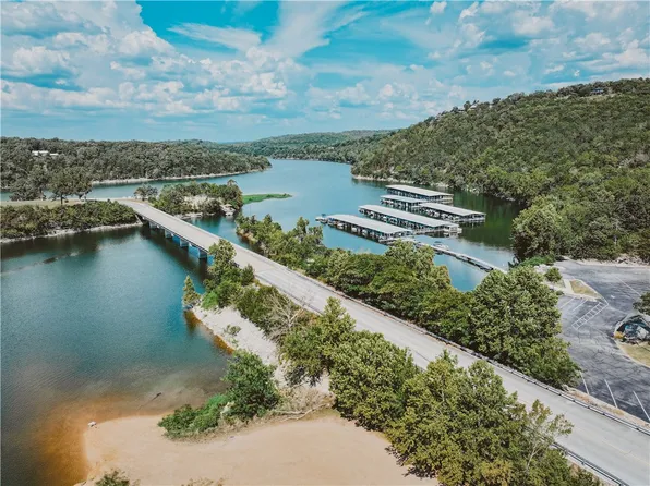 11 Green Meadow Ln #2, Eureka Springs, AR 72631