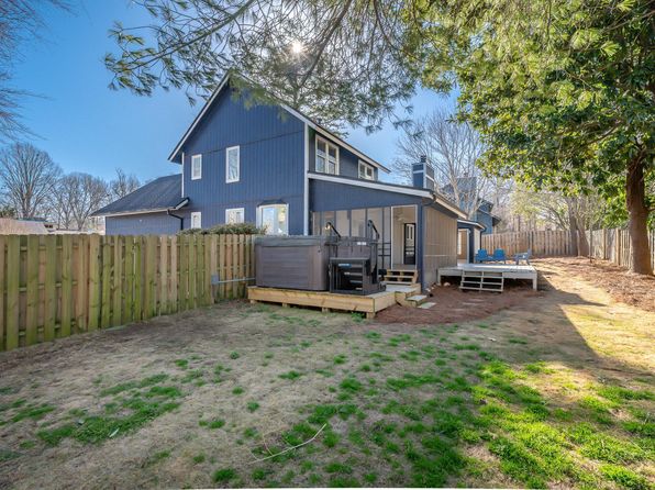 4 Pebble Creek Ct, Taylors, SC 29687