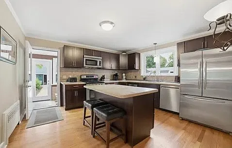 65 W Park Ave — Photo 21