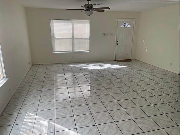 2nd image of 2414 Sunrise Cove Dr