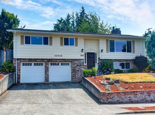 10910 SE Clay St, Portland, OR 97216