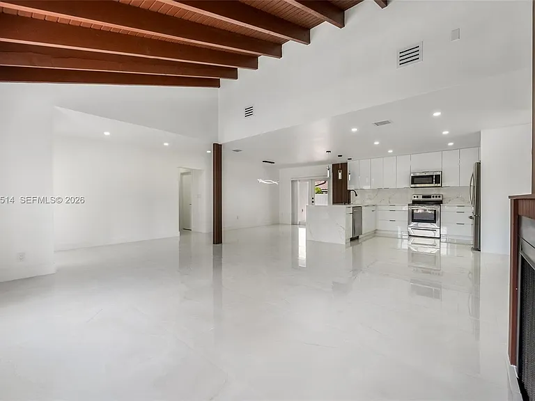 13445 SW 20th Ter — Photo 4
