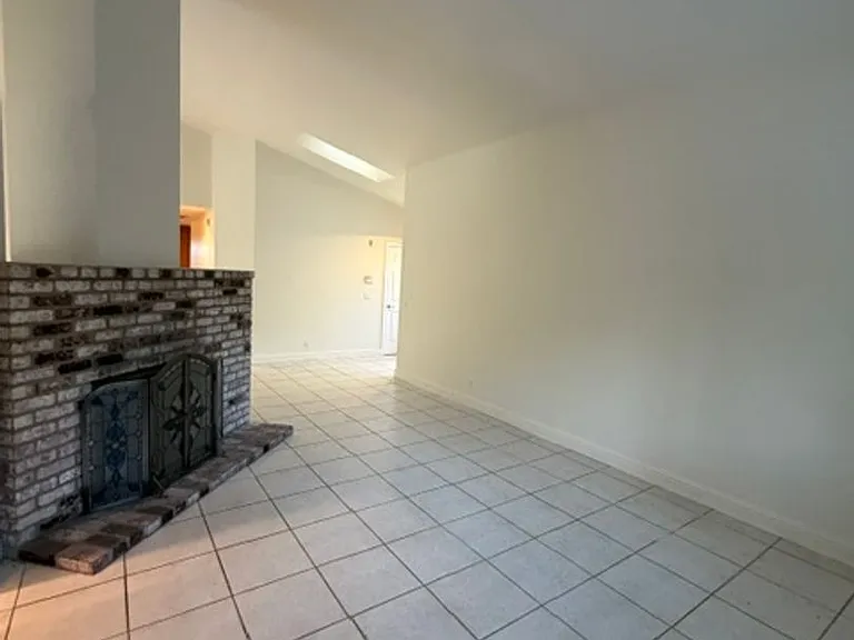 6337 Lincoln Ave — Photo 12