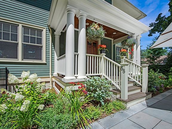 2nd image of 58 Waverley Ave #58