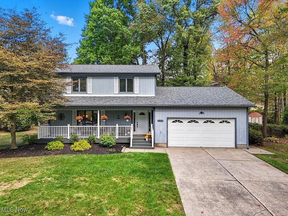 1st image of 813 Bridlewood Dr