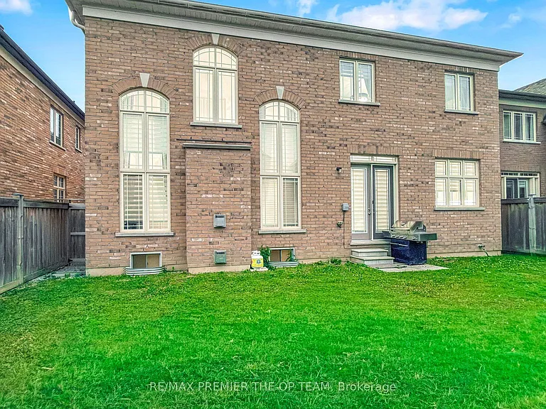 60 Chesney Cres — Photo 42
