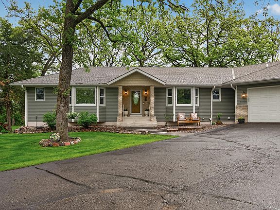 3rd image of 13995 Woodland Ct