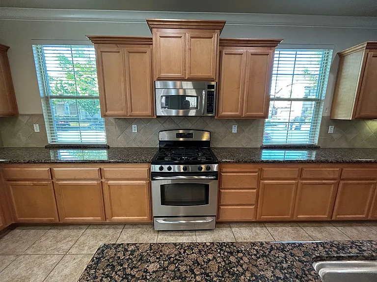 3286 Southerland Rd — Photo 11