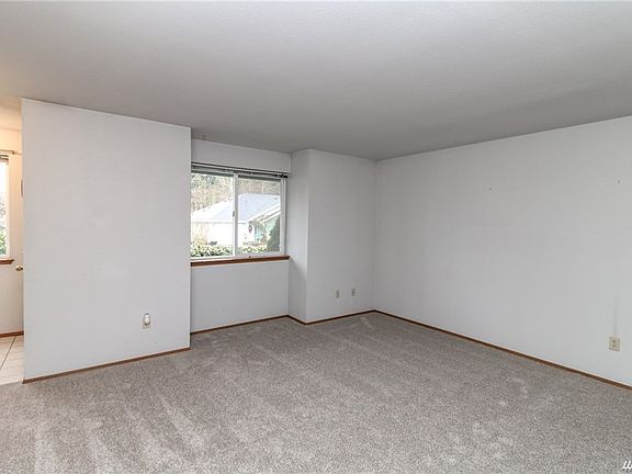 5th image of 11806 112th Avenue Ct E