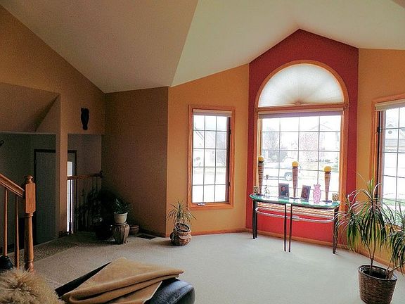 4th image of 21230 Sophia Dr