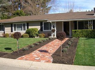 44 Estabueno Dr, Orinda, CA 94563