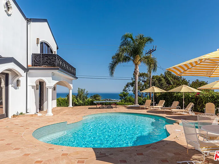 3453 Coast View Dr — Photo 9