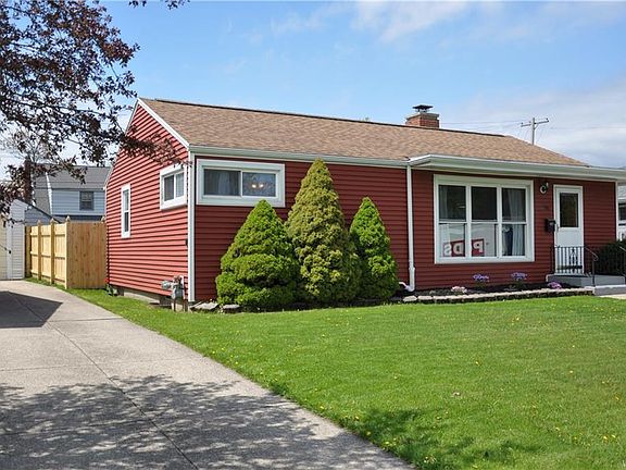 2nd image of 70 Pickford Ave