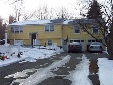 1st image of 16 Briarwood Dr