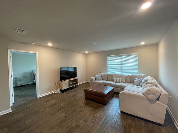 20220816_201221021_iOS_08192022