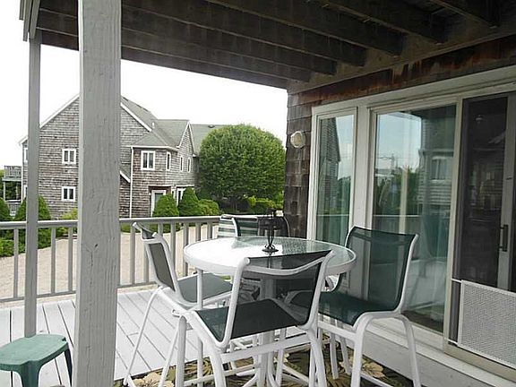 2nd image of 6 Moonlight Dr #B
