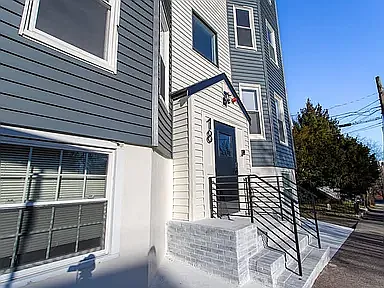 18 Fitzhenry Sq #2 — Photo 3