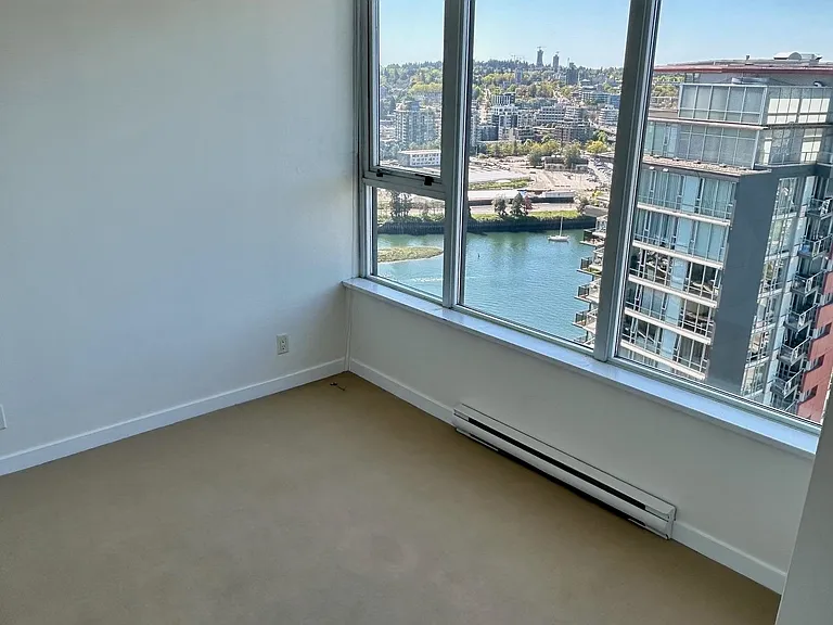 33 Smithe St #3005 — Photo 5