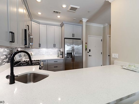 3rd image of 302 Fischer Ct #302