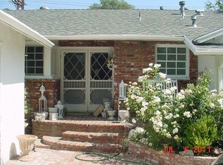 23001 Victory Blvd, West Hills, CA 91307