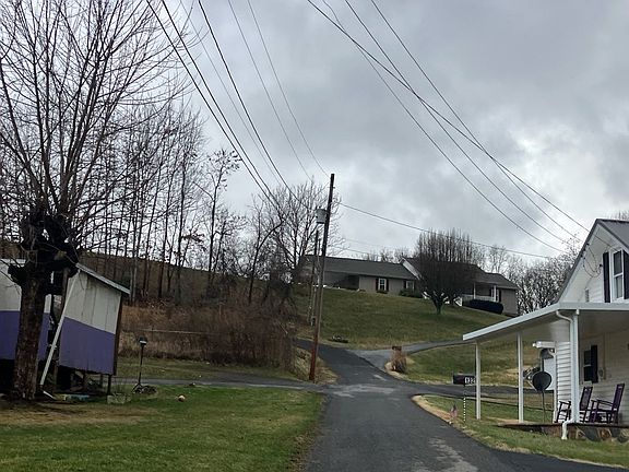 5th image of 126 Crestview Dr