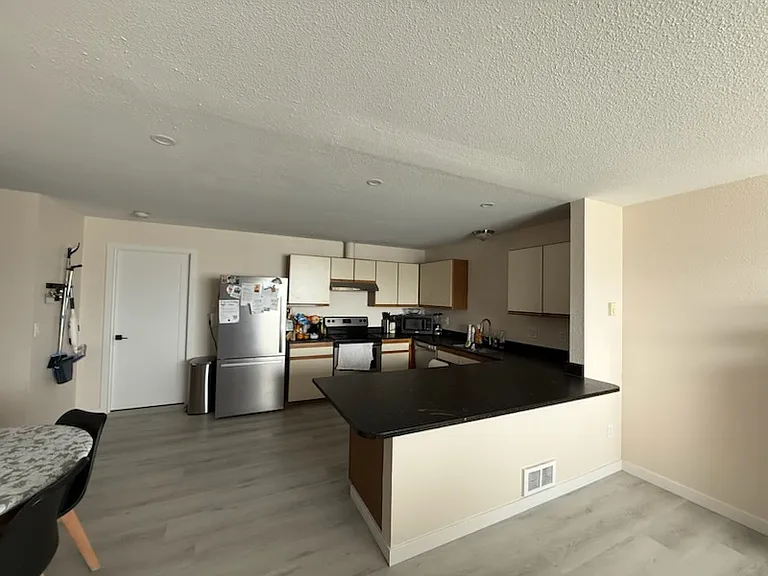 824 Grant St #8 — Photo 12