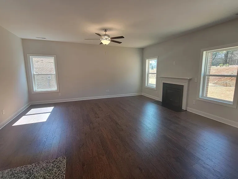 5529 Glad Acres Rd — Photo 3