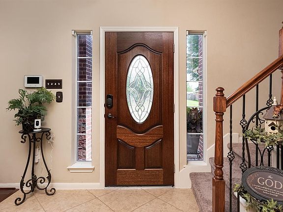 3rd image of 6016 Village Grove Dr