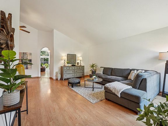 3rd image of 10940 Rio Ruso Drive