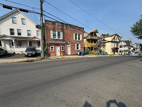 86 Wolcott St Photo 1