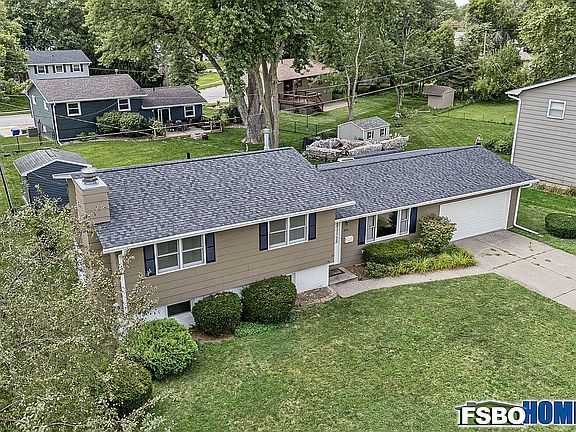 3rd image of 1835 Sussex Ct
